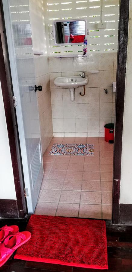 Champion Hostel 2 (Adults Only) Chiang Mai Dış mekan fotoğraf