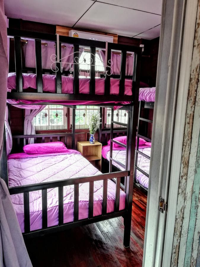 Champion Hostel 2 (Adults Only) Chiang Mai Dış mekan fotoğraf